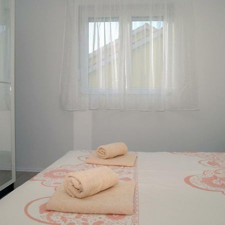 Holiday Home Luka Задар Экстерьер фото