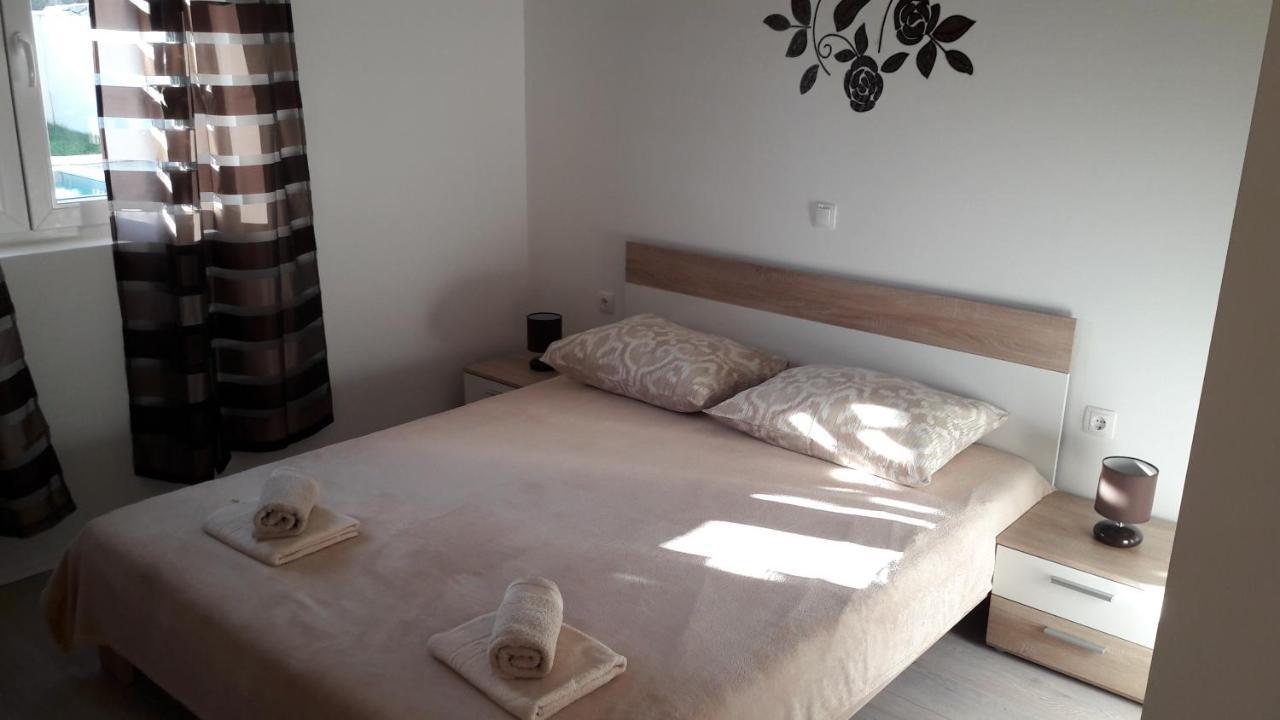 Holiday Home Luka Задар Экстерьер фото